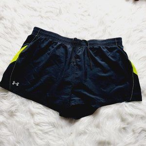 Under Armour Womens Heat Wear Black Green Loose Mini Running Short